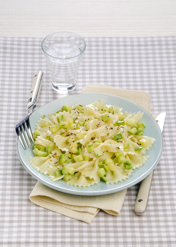 Alt=vorrei italian farfalle with courgettes and cream"