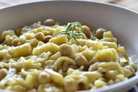 Pasta with Organic Chick Peas Recipe