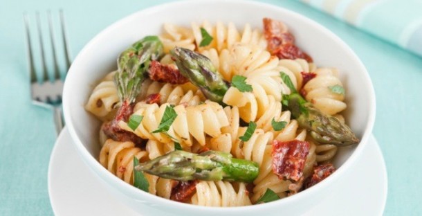 Alt="vorrei italian pasta with asparagus & sun dried tomato"