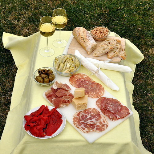 How To Prepare The Perfect Italian Picnic! Vorrei