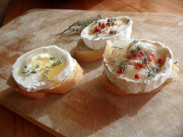 Goat's cheese with honey